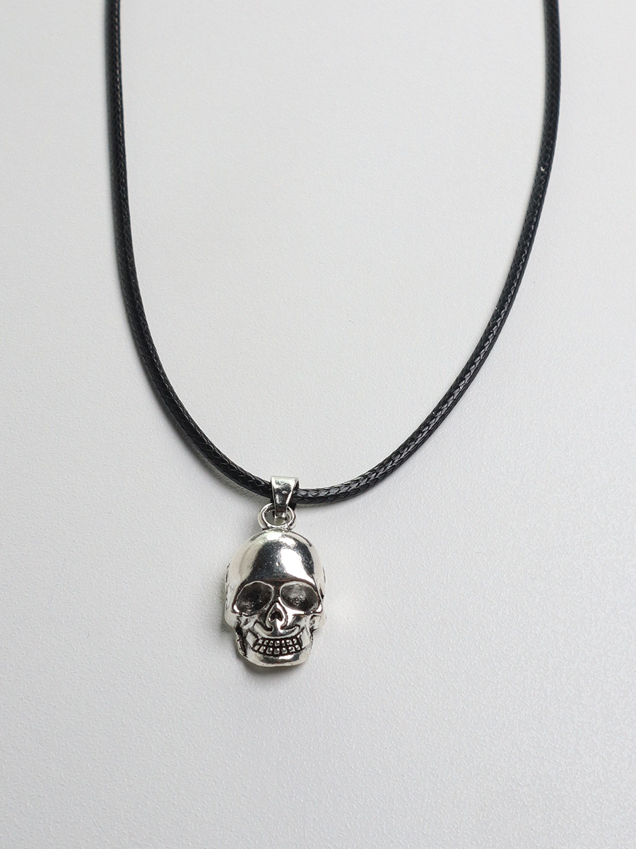 Skull Necklace by Dirty Meow